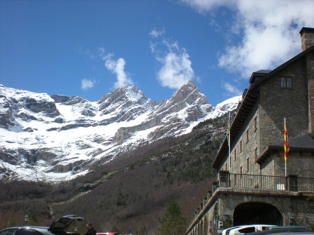 Hotel Parador de Bielsa Espierba Exterior foto